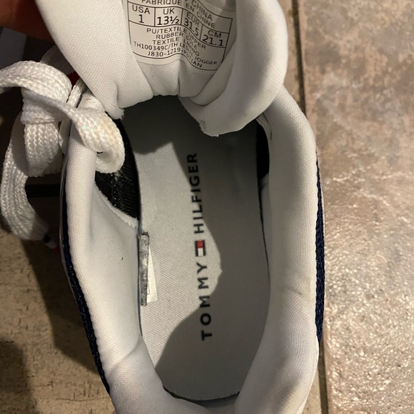 Tommy Hilfiger girls shoes size 1 - Picture 6 of 6